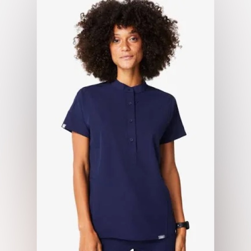 FIGS scrub top NWT